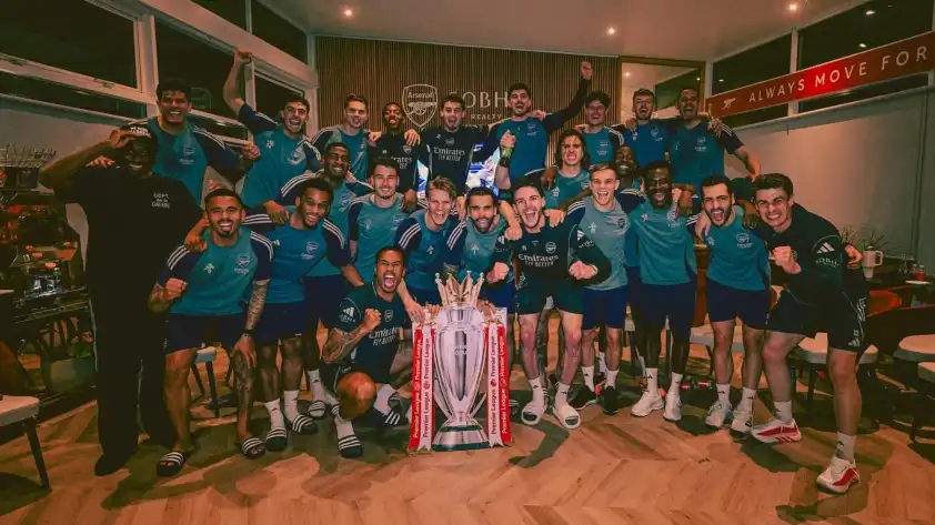 Arsenal chính thức vô địch Premier League trước 1 vòng đấu Arsenal chính thức vô địch Premier League trước 1 vòng đấu