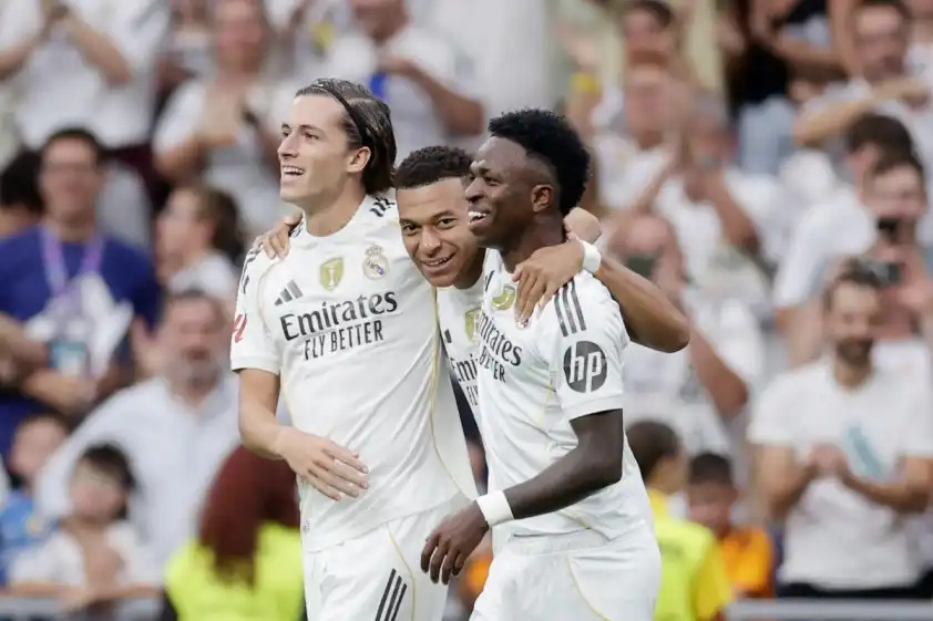 Real Madrid vẫn tiếp tục cuộc đua vô địch La Liga. Real Madrid vẫn tiếp tục cuộc đua vô địch La Liga.